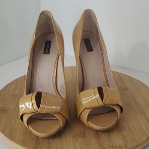 JOAN & DAVID daORLINA Patent Leather Stilettos Heels Pumps Camel Women's Size 8M